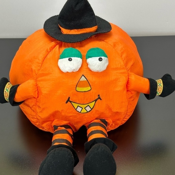 International Silver Co Nylon Pumpkin Jack O Lantern Witch Stuffed Toy Halloween - Picture 3 of 13